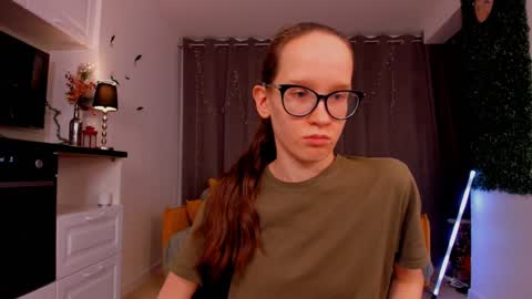 Sara online show from 02-01-25, 01:23