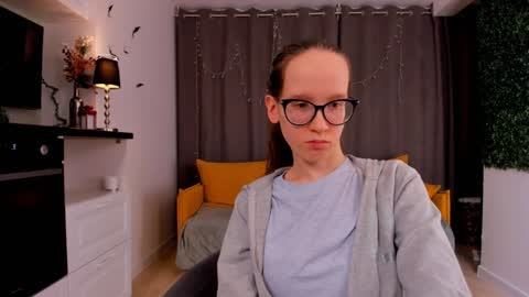 Sara online show from 02-08-25, 10:19