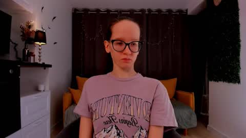 Sara online show from 02-12-25, 04:22