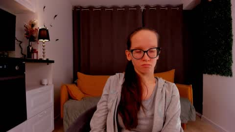 Sara online show from 02-17-25, 07:53