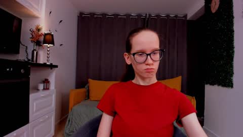 Sara online show from 02-26-25, 10:20