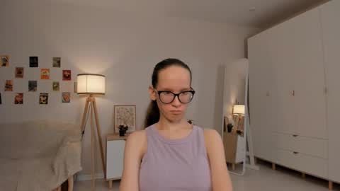 Sara online show from 03-10-25, 07:18