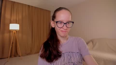 Sara online show from 10-12-25, 04:06