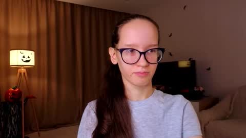 Sara online show from 11-08-25, 04:07