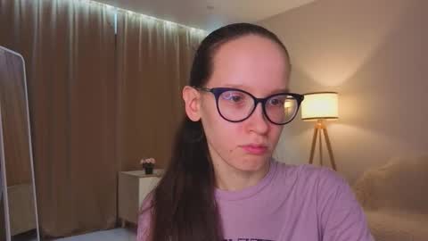 Sara online show from 12-19-25, 04:14