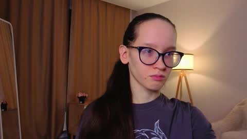 Sara online show from 01-06-26, 04:11