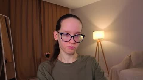 Sara online show from 01-19-26, 04:22