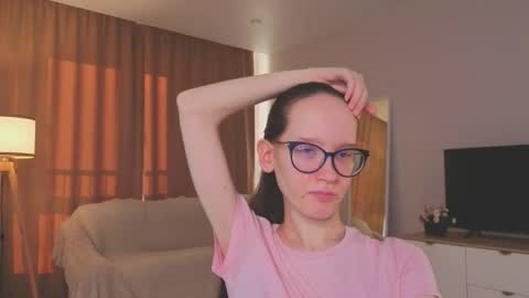 Sara online show from 06-08-26, 01:28
