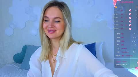 Lana online show from 11-18-25, 02:17