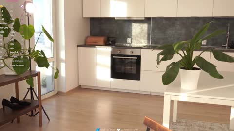 Snapshot of lynnalltop chatting on 02-18-26, 04:30 Natasha online show from 02-18-26, 04:30