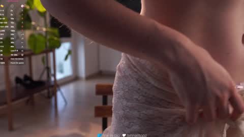 Snapshot of lynnalltop chatting on 02-22-26, 04:13 Natasha online show from 02-22-26, 04:13