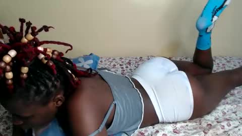 lyenne online show from 01-19-26, 07:34