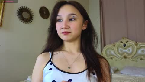 Lola online show from 02-20-25, 05:40