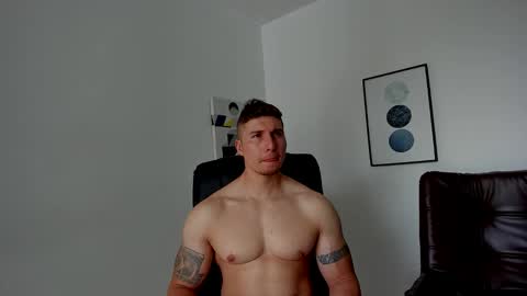 Lyonel online show from 05-18-26, 01:39