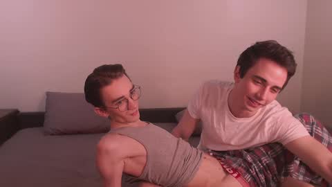 Snapshot of lyonfilm chatting on 12-02-24, 06:43 KennyEliot online show from 12-02-24, 06:43