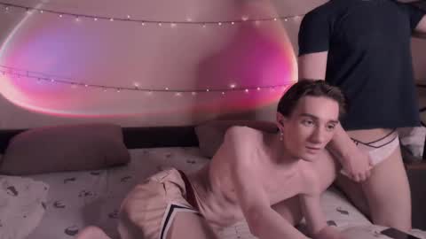 Snapshot of lyonfilm chatting on 02-16-25, 06:21 KennyEliot online show from 02-16-25, 06:21