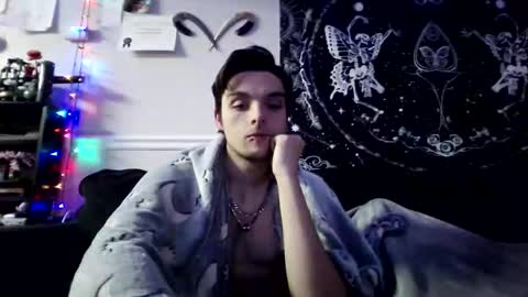 Snapshot of lyss_of chatting on 12-17-25, 03:12 lyss_of online show from 12-17-25, 03:12