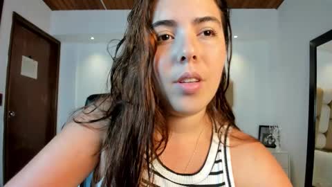 Lyssa  Everyday From 0700 to 1630 Col Time online show from 11-06-25, 01:45