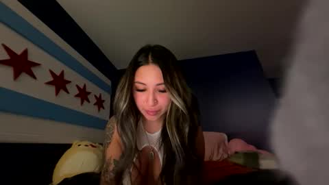 Snapshot of lyugreen777 chatting on 12-02-25, 06:52 Lyu Baby online show from 12-02-25, 06:52