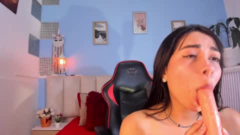 Lizzy smith  online show from 12-04-24, 07:56