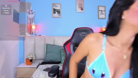 Lizzy smith  online show from 01-03-25, 07:29