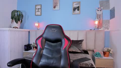 Lizzy smith  online show from 01-25-25, 01:30