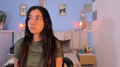 Lizzy smith  online show from 01-28-25, 02:21