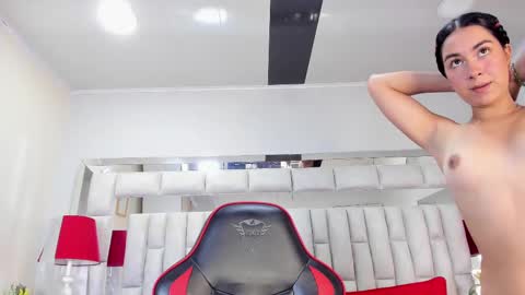 Lizzy smith  online show from 09-24-25, 09:07