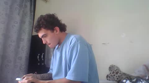 Snapshot of m0ntana777 chatting on 10-30-25, 04:52 m0ntana777 online show from 10-30-25, 04:52