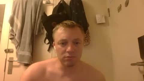 Snapshot of m15kala chatting on 11-10-25, 08:46 m15kala online show from 11-10-25, 08:46