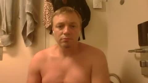 Snapshot of m15kala chatting on 12-21-25, 05:14 m15kala online show from 12-21-25, 05:14