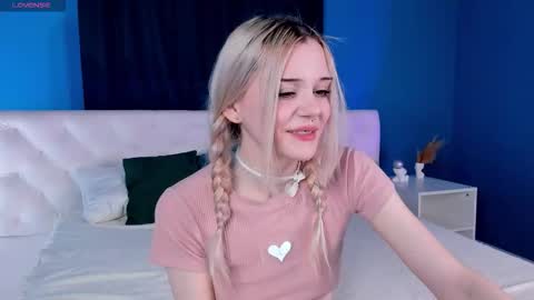 Snapshot of m1m1_angels chatting on 03-15-26, 01:22 Mimi GTM1 0200am-0945am Mon Tue Wed Thu Fri online show from 03-15-26, 01:22