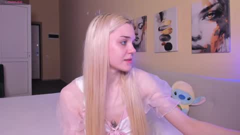 Snapshot of m1m1_angels chatting on 05-26-26, 01:12 Mimi GTM1 0200am-0945am Mon Tue Wed Thu Fri online show from 05-26-26, 01:12