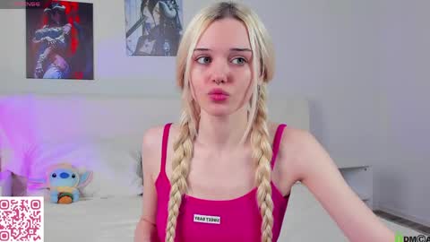Snapshot of m1m1_angels chatting on 06-08-26, 01:28 Mimi GTM1 0200am-0945am Mon Tue Wed Thu Fri online show from 06-08-26, 01:28