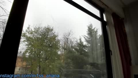 Snapshot of m1ss_ariana chatting on 12-06-24, 11:44 Ariana online show from 12-06-24, 11:44