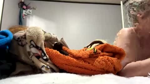 m 80 online show from 10-25-25, 09:17