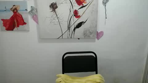 Snapshot of m_i_k_i_ chatting on 03-11-26, 11:05 m_i_k_i_ online show from 03-11-26, 11:05