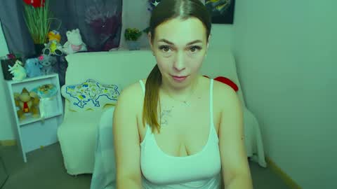 Vikki online show from 04-25-26, 01:41