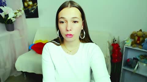 Snapshot of m_vikki chatting on 05-15-26, 10:55 Vikki online show from 05-15-26, 10:55