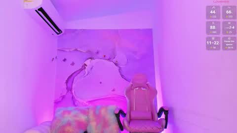 Snapshot of maariangel chatting on 11-22-25, 04:33 Mariangel online show from 11-22-25, 04:33