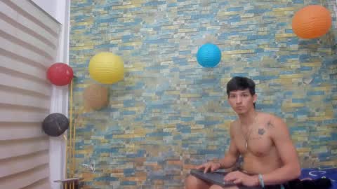 Snapshot of maaster420 chatting on 01-11-25, 04:03 itgram pezlo josue online show from 01-11-25, 04:03