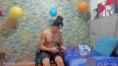 Snapshot of maaster420 chatting on 01-11-25, 07:49 itgram pezlo josue online show from 01-11-25, 07:49