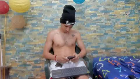 Snapshot of maaster420 chatting on 01-19-25, 12:39 itgram pezlo josue online show from 01-19-25, 12:39