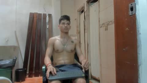 Snapshot of maaster420 chatting on 01-20-25, 03:50 itgram pezlo josue online show from 01-20-25, 03:50