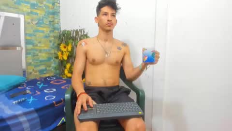 Snapshot of maaster420 chatting on 01-22-25, 02:03 itgram pezlo josue online show from 01-22-25, 02:03