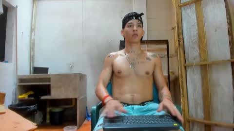 Snapshot of maaster420 chatting on 01-25-25, 02:36 itgram pezlo josue online show from 01-25-25, 02:36