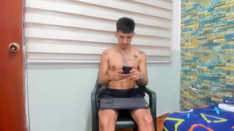 Snapshot of maaster420 chatting on 02-05-25, 02:59 itgram pezlo josue online show from 02-05-25, 02:59