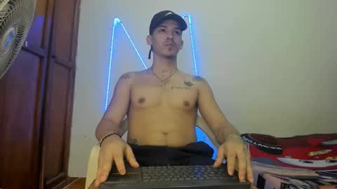 Snapshot of maaster420 chatting on 10-13-25, 07:47 itgram pezlo josue online show from 10-13-25, 07:47