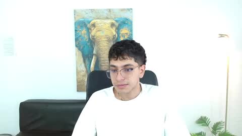 Snapshot of maax_18 chatting on 03-12-26, 03:18 Max online show from 03-12-26, 03:18