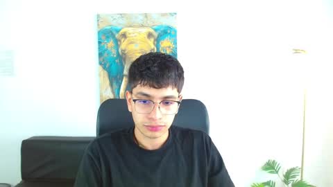 Snapshot of maax_18 chatting on 03-13-26, 01:29 Max online show from 03-13-26, 01:29